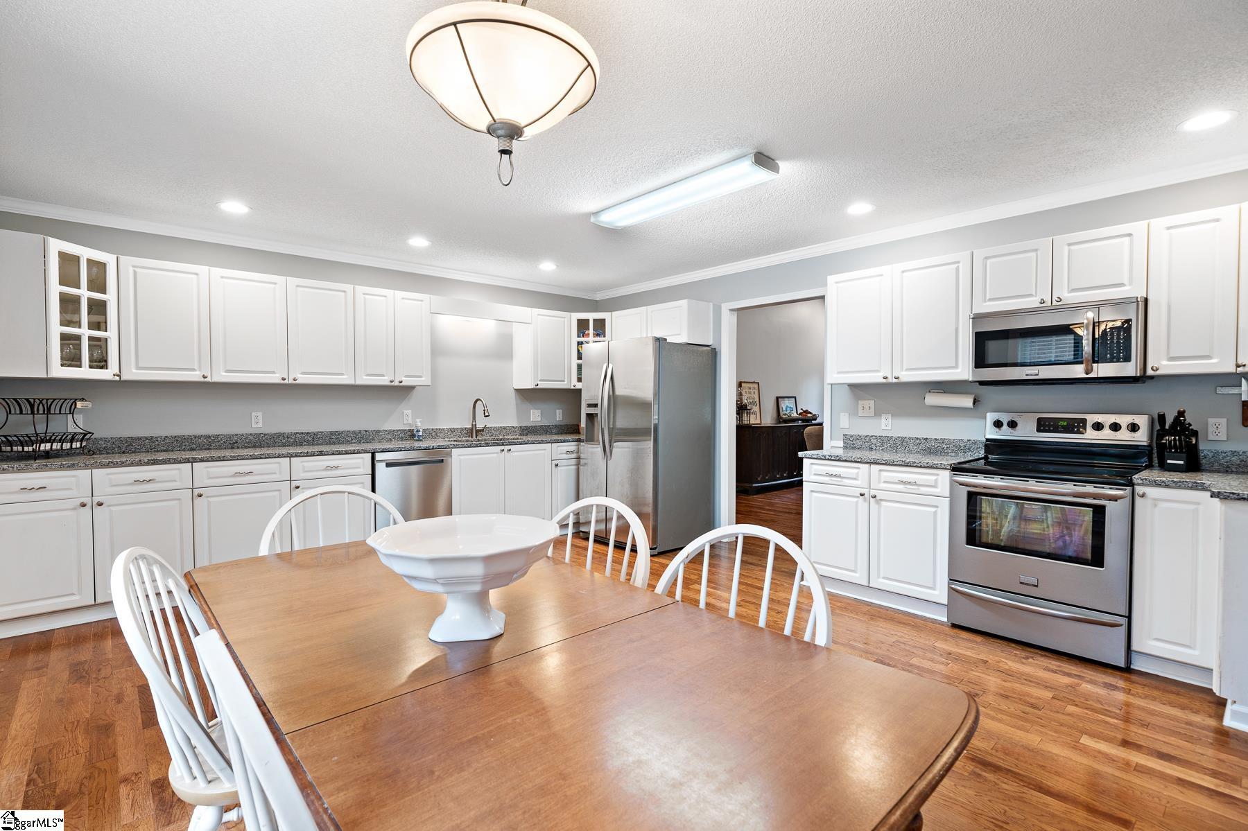 210 Staman Drive Inman, SC 29349 - Photo 7 of 29