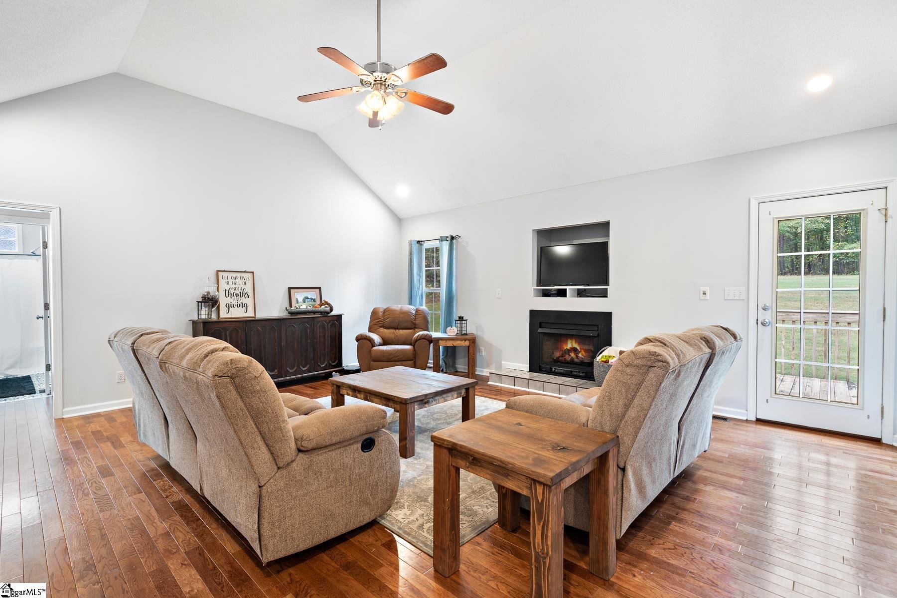 210 Staman Drive Inman, SC 29349 - Photo 10 of 29