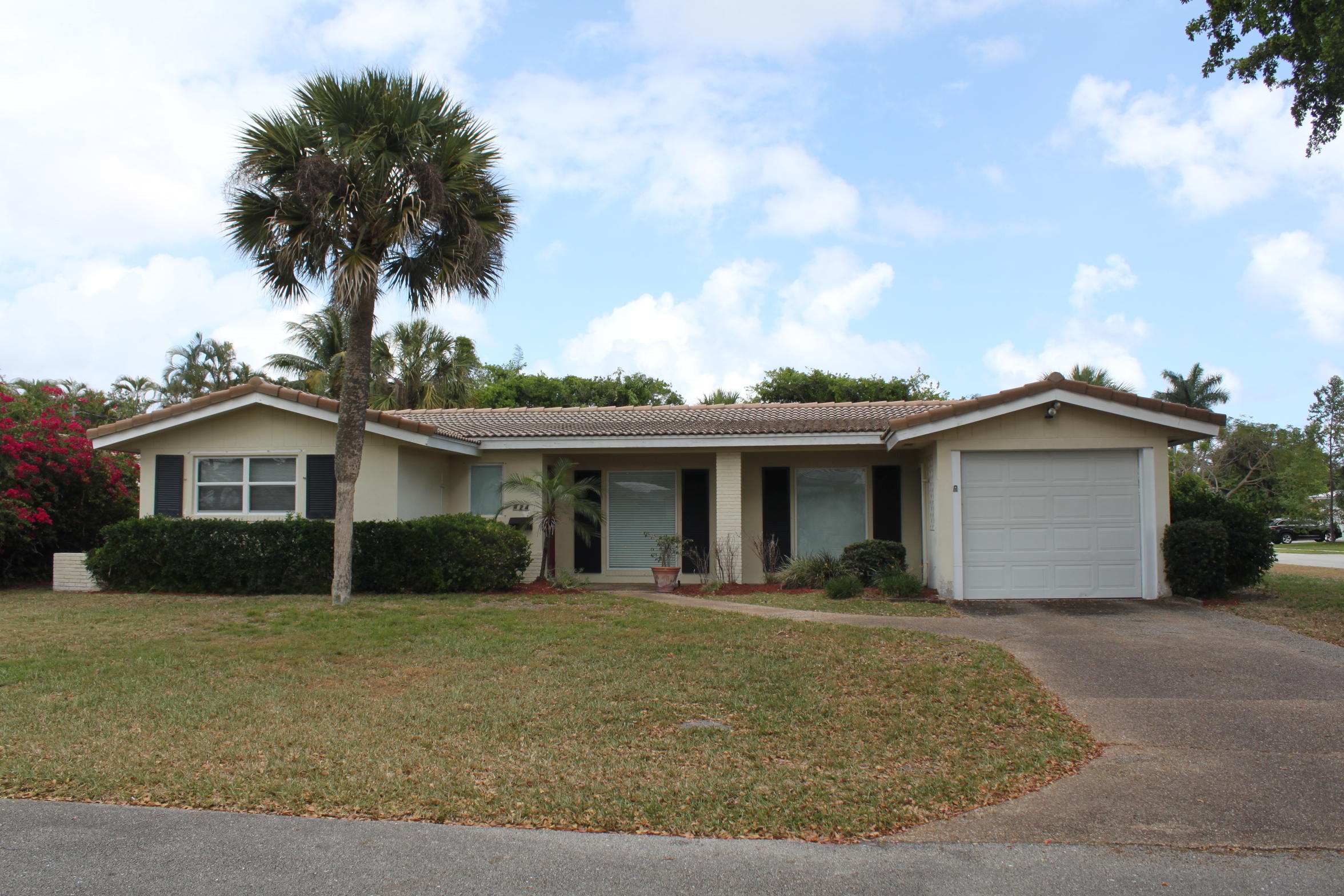 424 Southwest 7th Way Boca Raton, FL 33486 - Photo 17 of 17 Front
