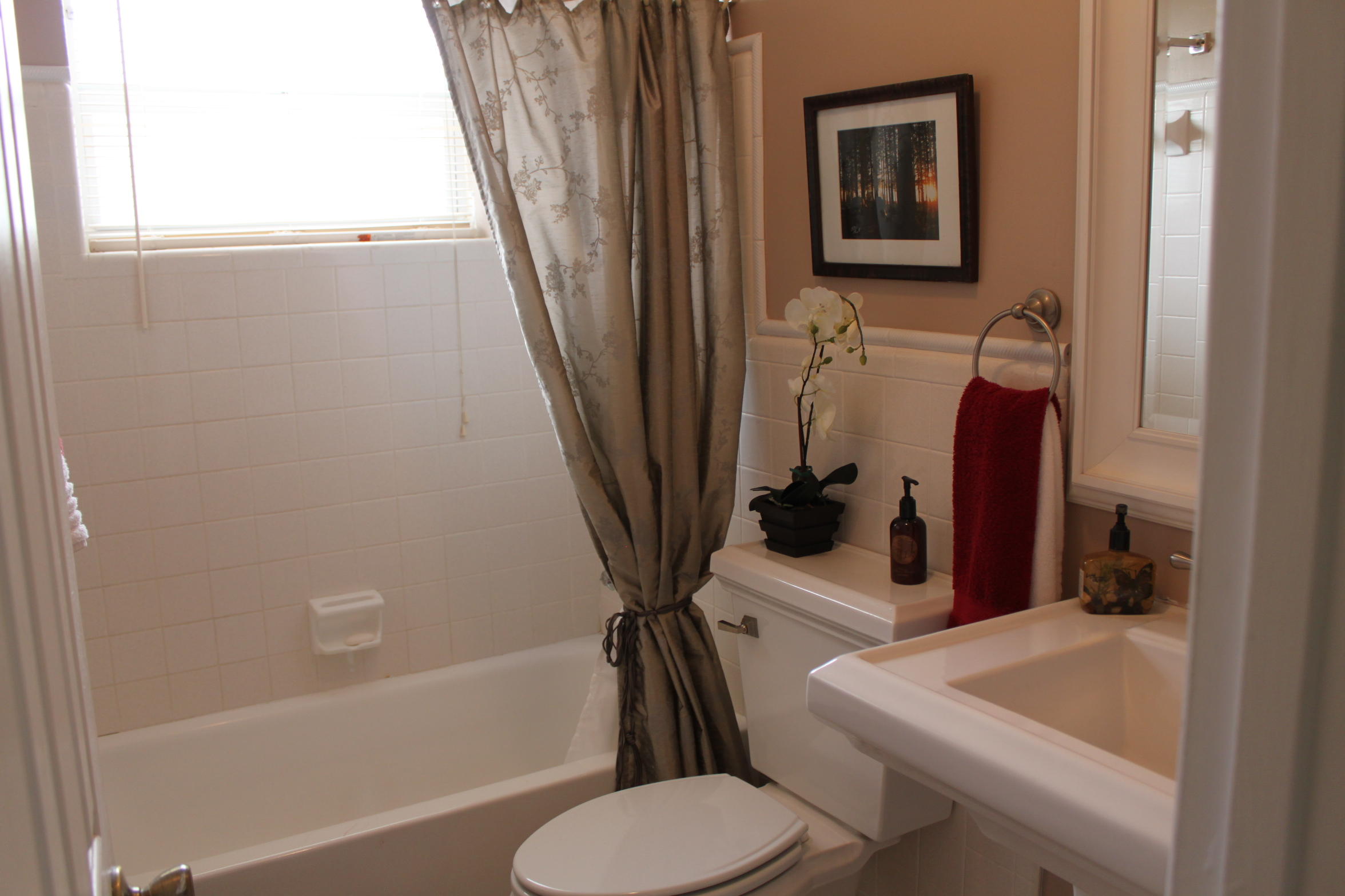424 Southwest 7th Way Boca Raton, FL 33486 - Photo 9 of 17 Bathroom 2