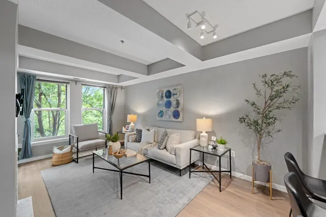 $289,900 | 645 North 1st Street, Unit 305, Minneapolis, MN 55401