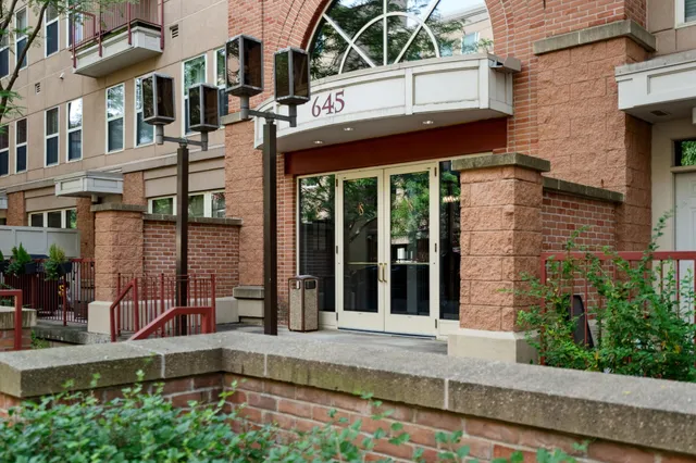 $289,900 | 645 North 1st Street, Unit 305, Minneapolis, MN 55401