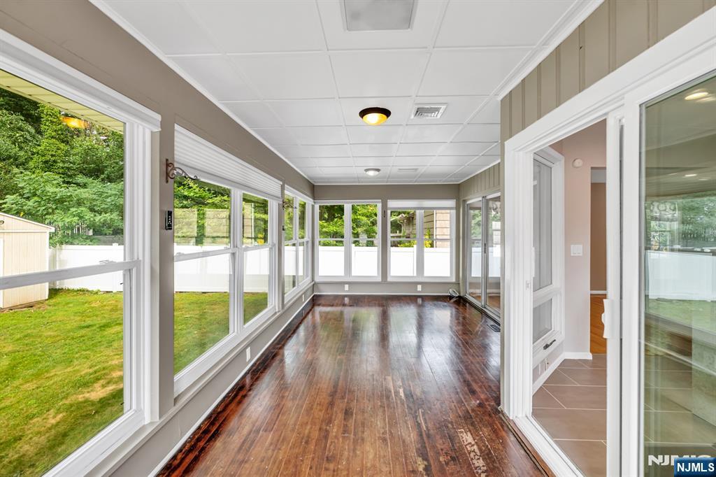 45 Jay Drive Paramus, NJ 07652 - Photo 20 of 41