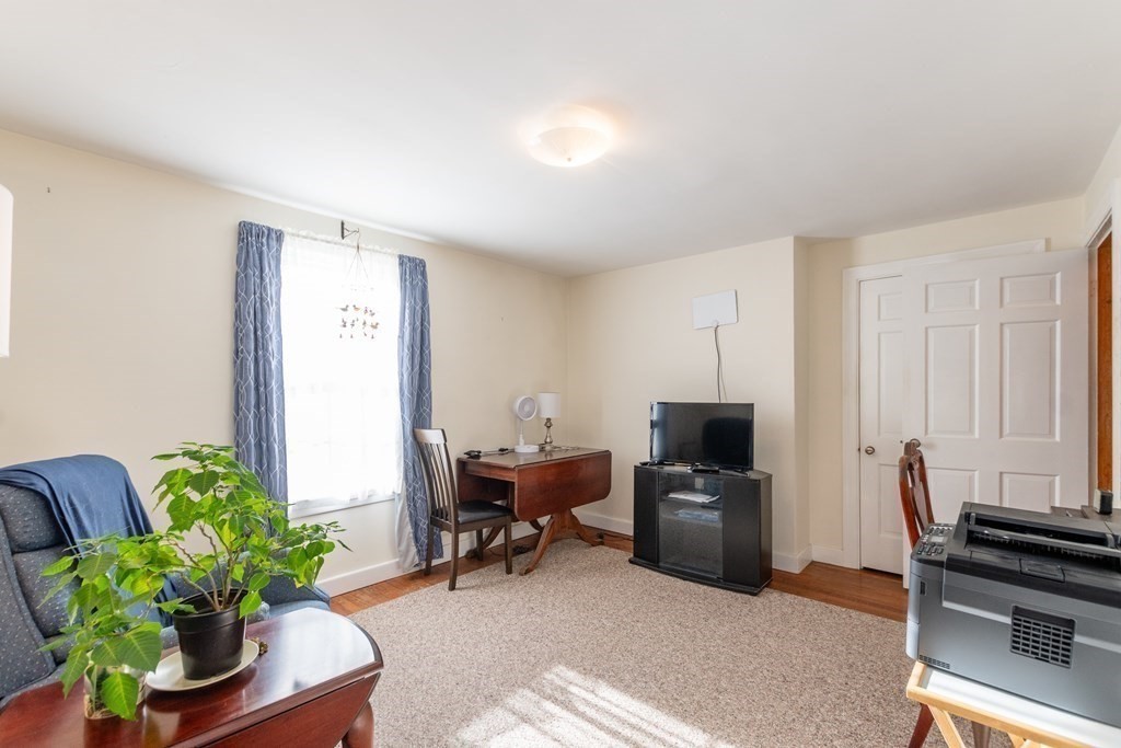 6 Clifton Road Natick, MA 01760 - Photo 10 of 38 Gallery Image 10