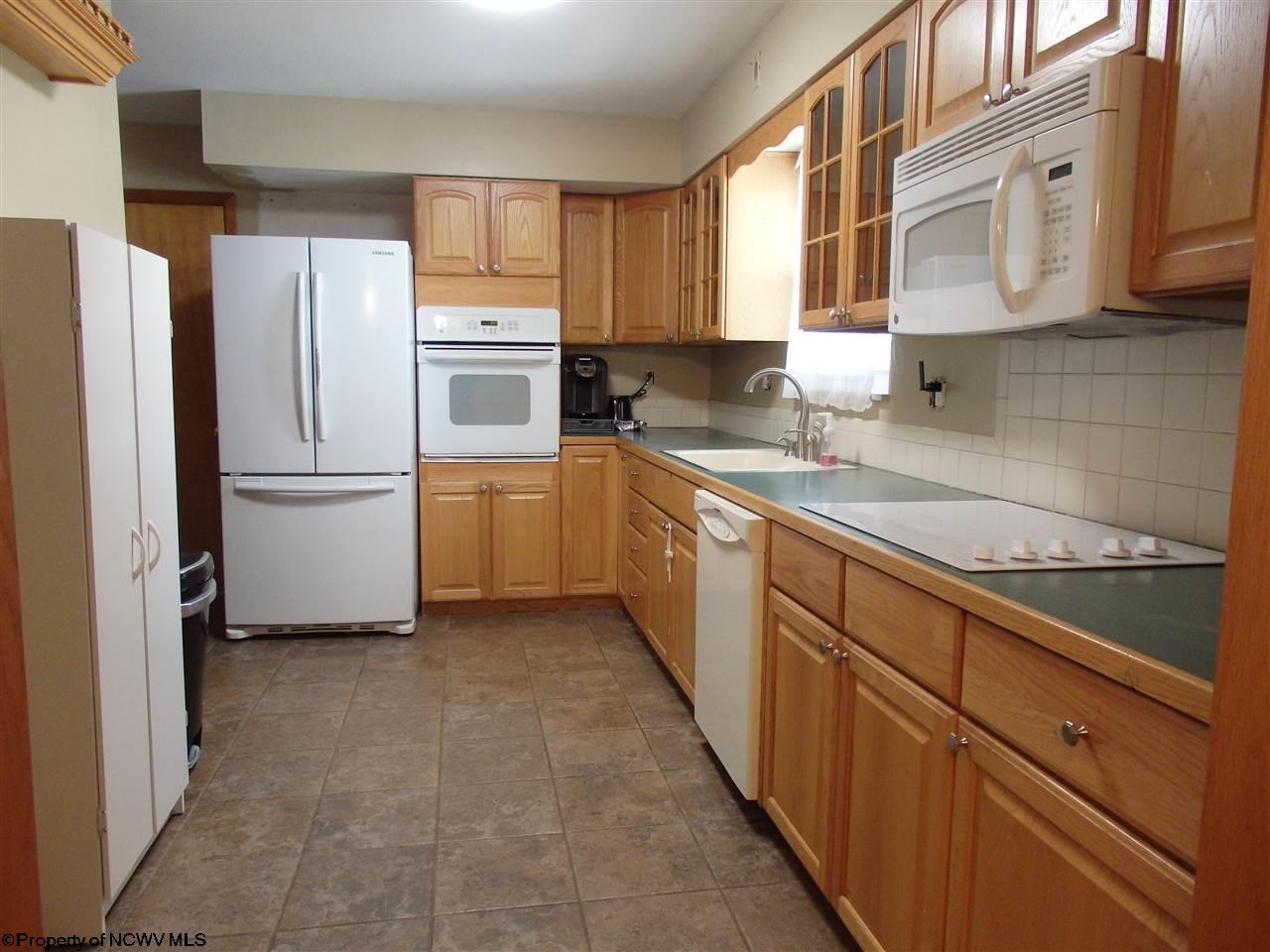 42 Millbrook Road Bridgeport, WV 26330 - Photo 4 of 20 Gallery Image 4