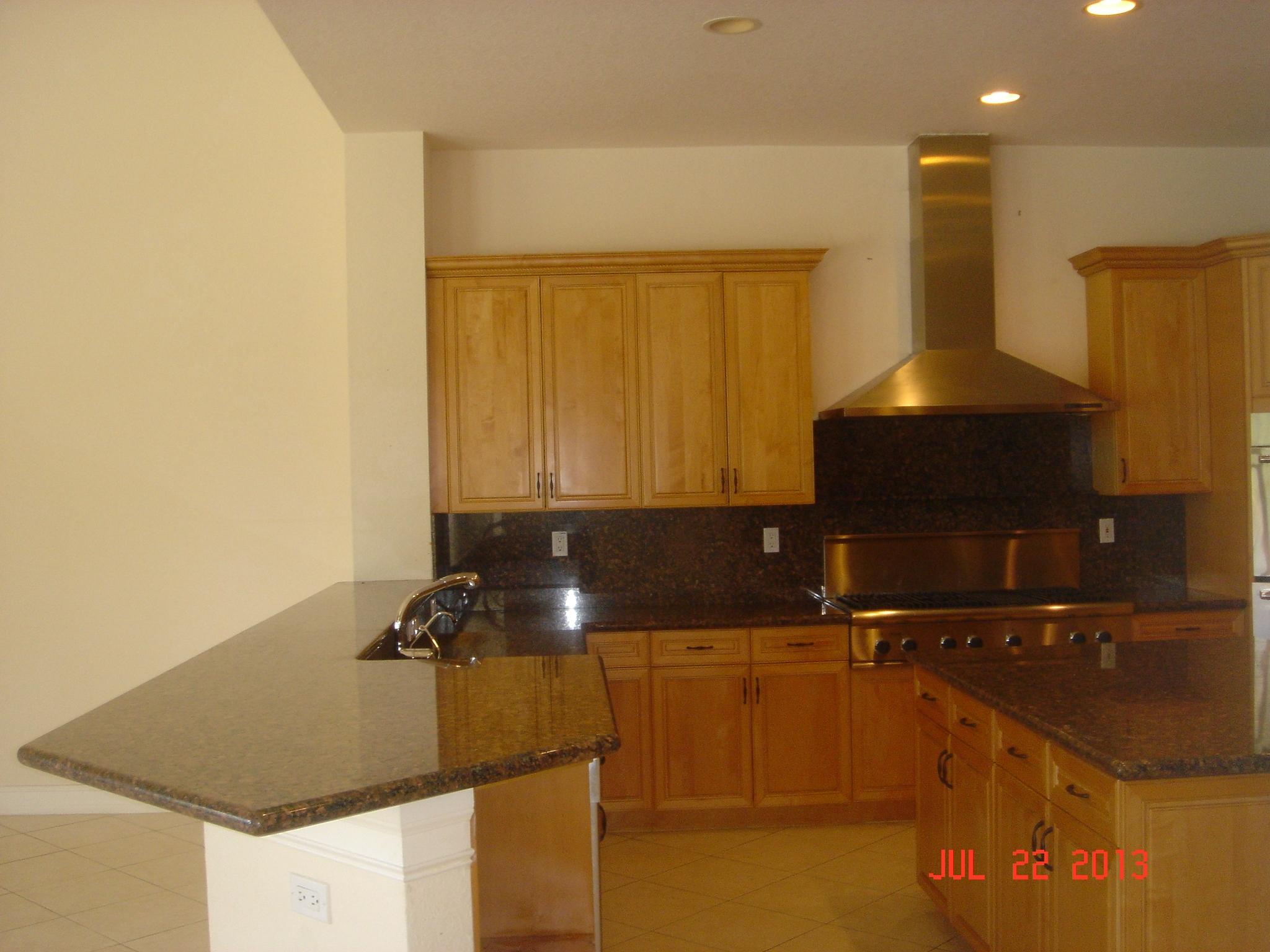 7128 Vía Marbella Boca Raton, FL 33433 - Photo 20 of 54 Kitchen