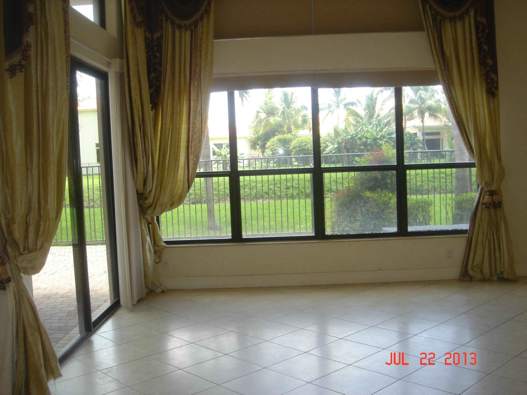 7128 Vía Marbella Boca Raton, FL 33433 - Photo 4 of 54 Family Room