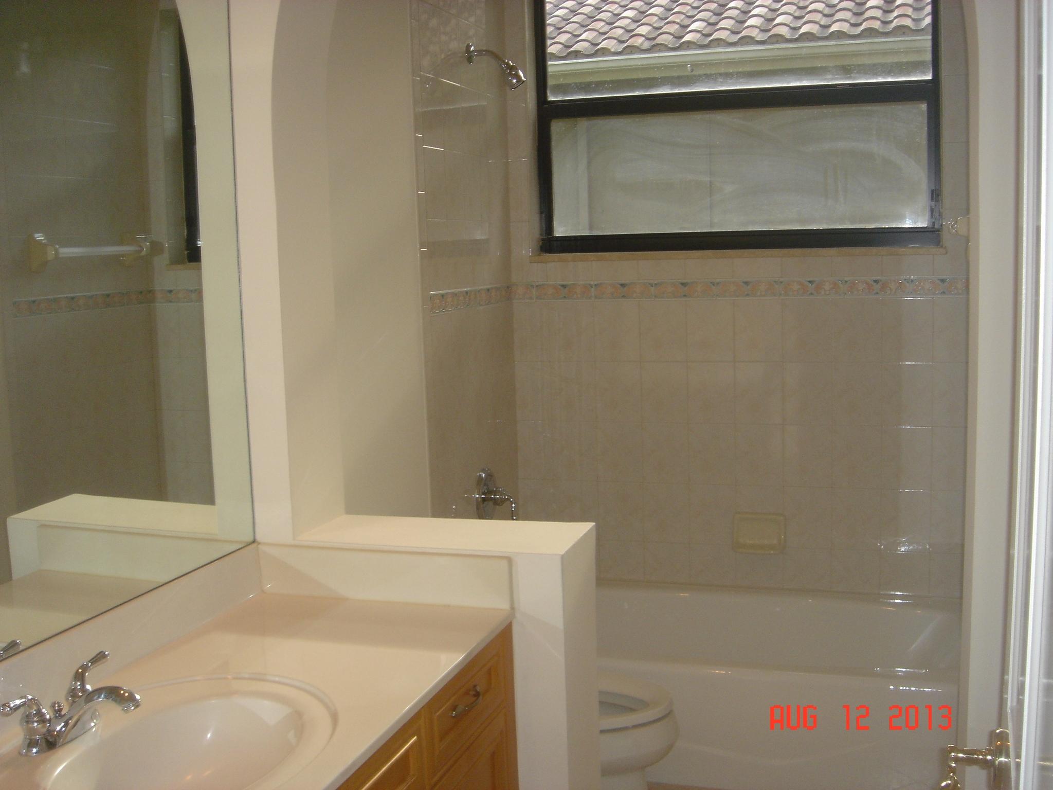 7128 Vía Marbella Boca Raton, FL 33433 - Photo 43 of 54 bathroom for bedroom 2