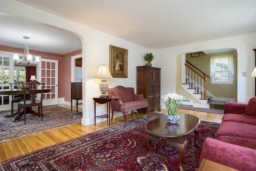 10 Surrey Road Salem, MA 01970 - Photo 6 of 32 Gallery Image 6