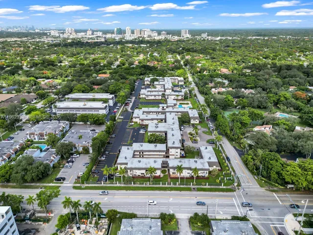 $325,000 | 8601 Southwest 94th Street, Unit 104W, Miami, FL 33156