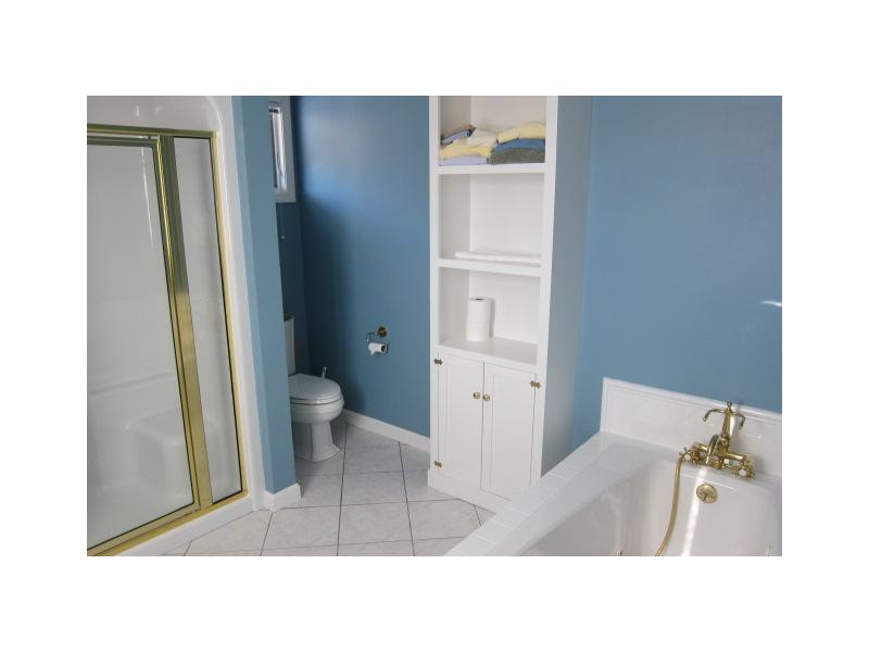 99 Bald Head Cliff Road Cape Neddick, ME 03902 - Photo 20 of 21 Master Bath/Spa.