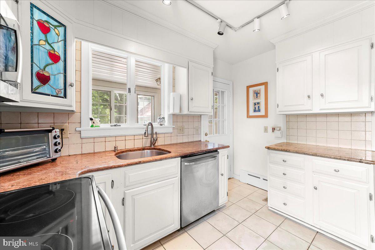 3060 South Manor Road Coatesville, PA 19320 - Photo 15 of 49