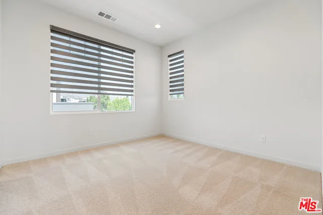 $5,700 | 111 Benchmark, Irvine, CA 92618