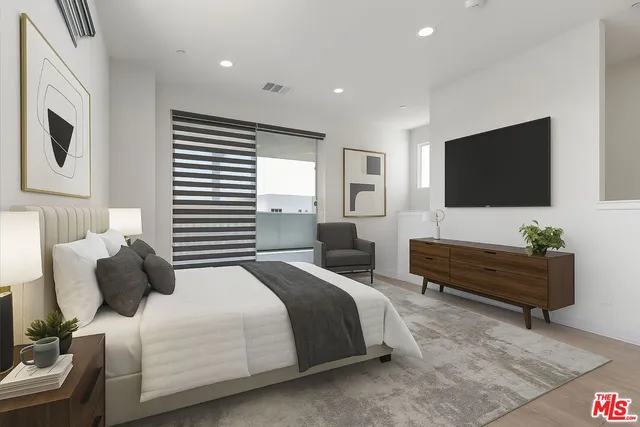 $5,700 | 111 Benchmark, Irvine, CA 92618