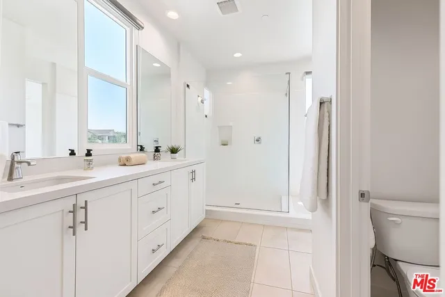 $5,700 | 111 Benchmark, Irvine, CA 92618