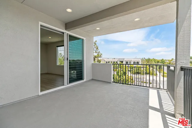 $5,700 | 111 Benchmark, Irvine, CA 92618