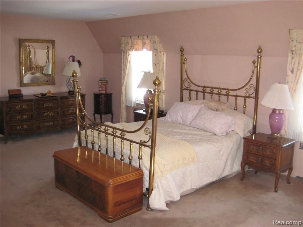 69 Vendome Road Grosse Pointe, MI 48236 - Photo 12 of 16 IMG_1361.JPG