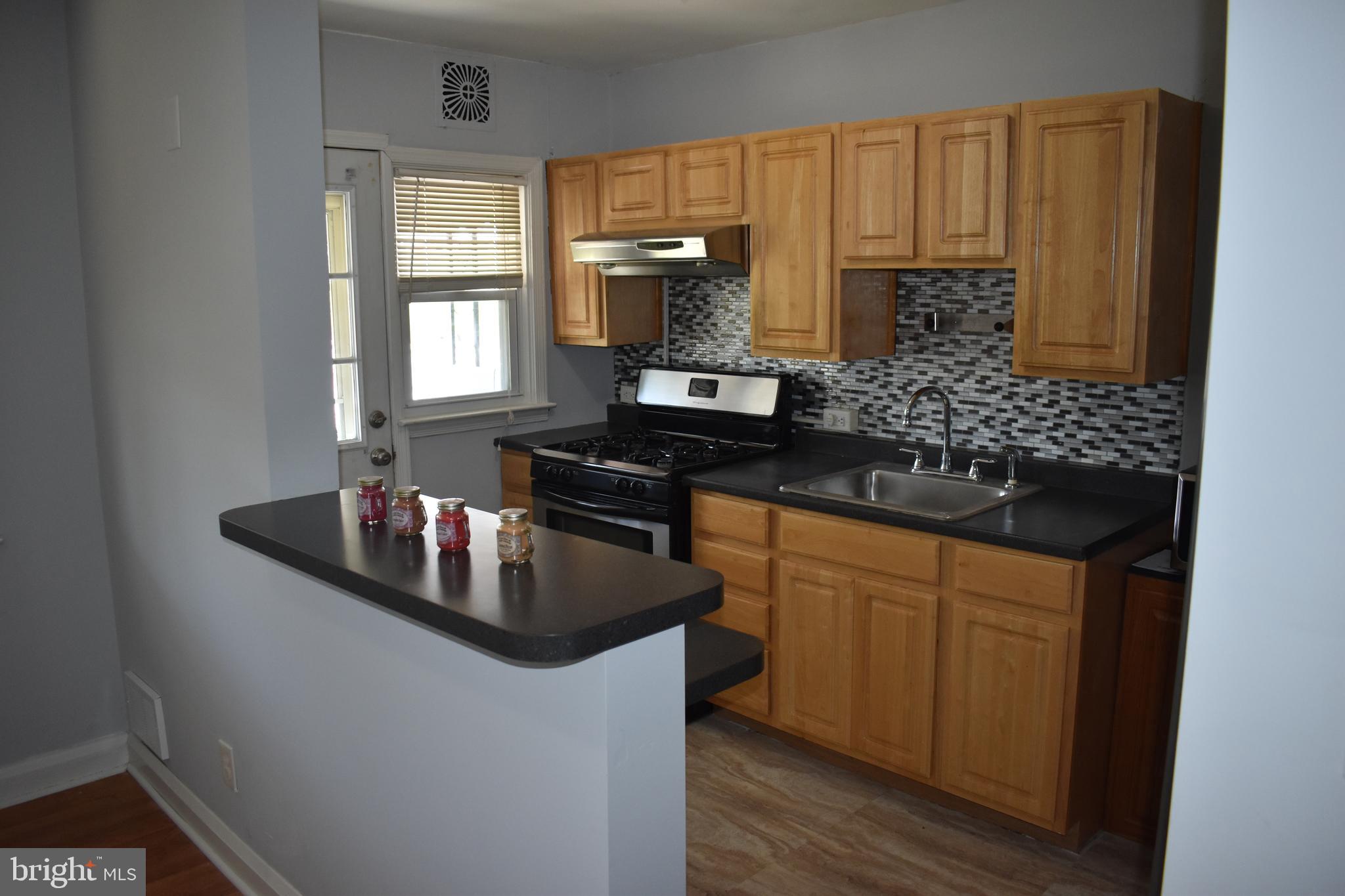 2760 Plainfield Road Baltimore, MD 21222 - Photo 8 of 26