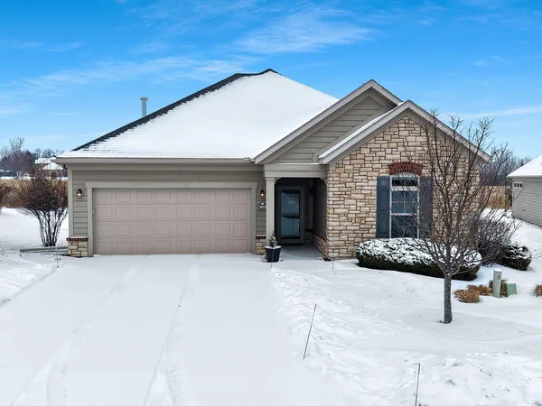 $425,000 | 3655 Woods Edge Way, De Pere, WI 54115