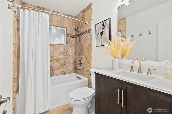 $685,000 | 5631 195th Avenue East, Bonney Lake, WA 98391