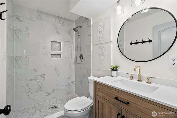 $685,000 | 5631 195th Avenue East, Bonney Lake, WA 98391