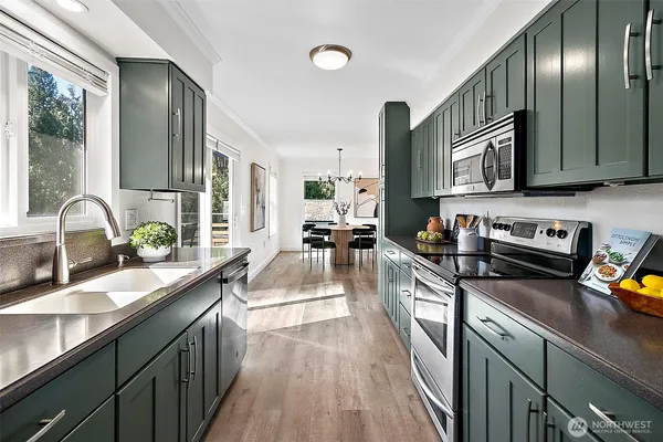 $685,000 | 5631 195th Avenue East, Bonney Lake, WA 98391