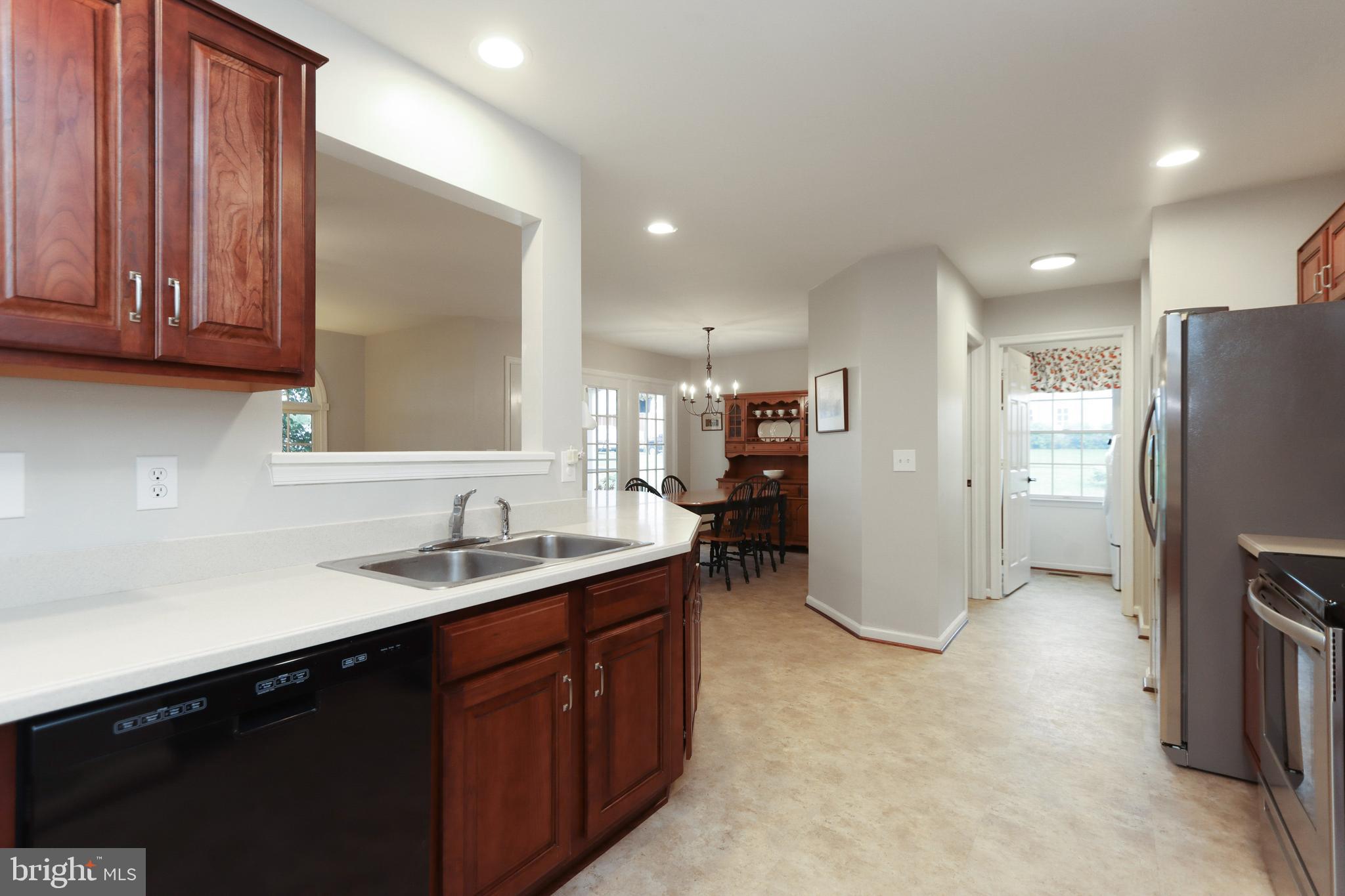 7401 Damascus Road Gaithersburg, MD 20882 - Photo 12 of 66 Kitchen