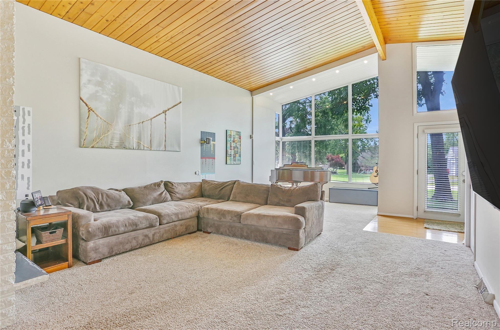 5822 Shaun Road West Bloomfield, MI 48322 - Photo 15 of 32 0I0A3912.jpg