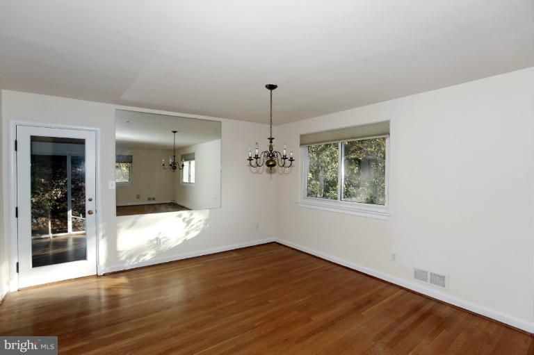 10709 Lockridge Drive Silver Spring, MD 20901 - Photo 6 of 17 Dining Room