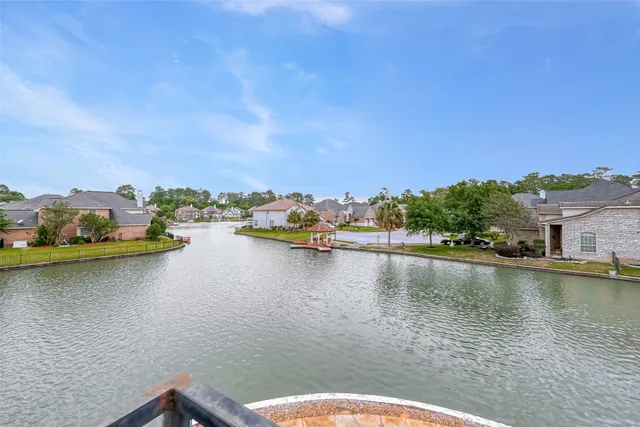 a view of a lake with houses