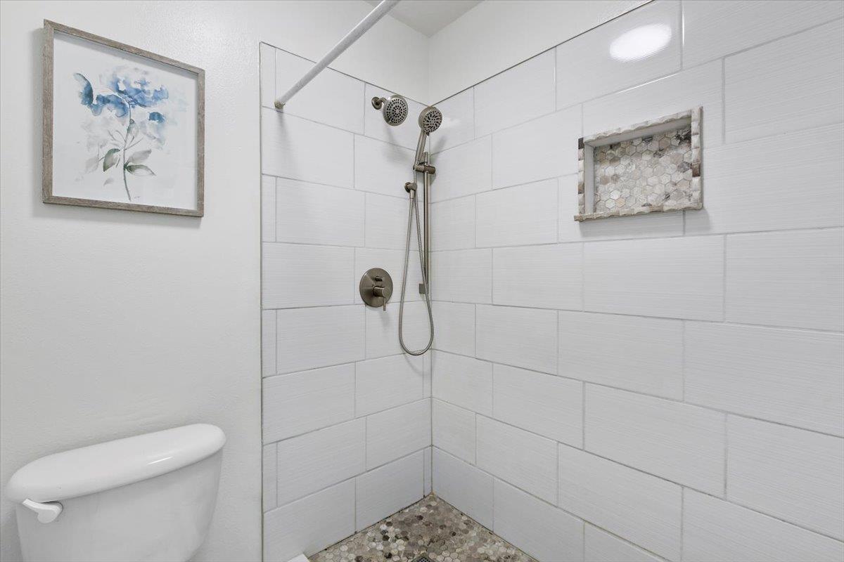 500 West Middlefield Road, Unit 183 Mountain View, CA 94043 - Photo 18 of 23 Gallery Image 18