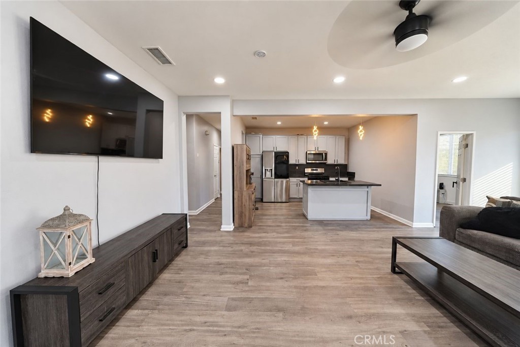 11825 Poppy Road Adelanto, CA 92301 - Photo 7 of 47 Gallery Image 7