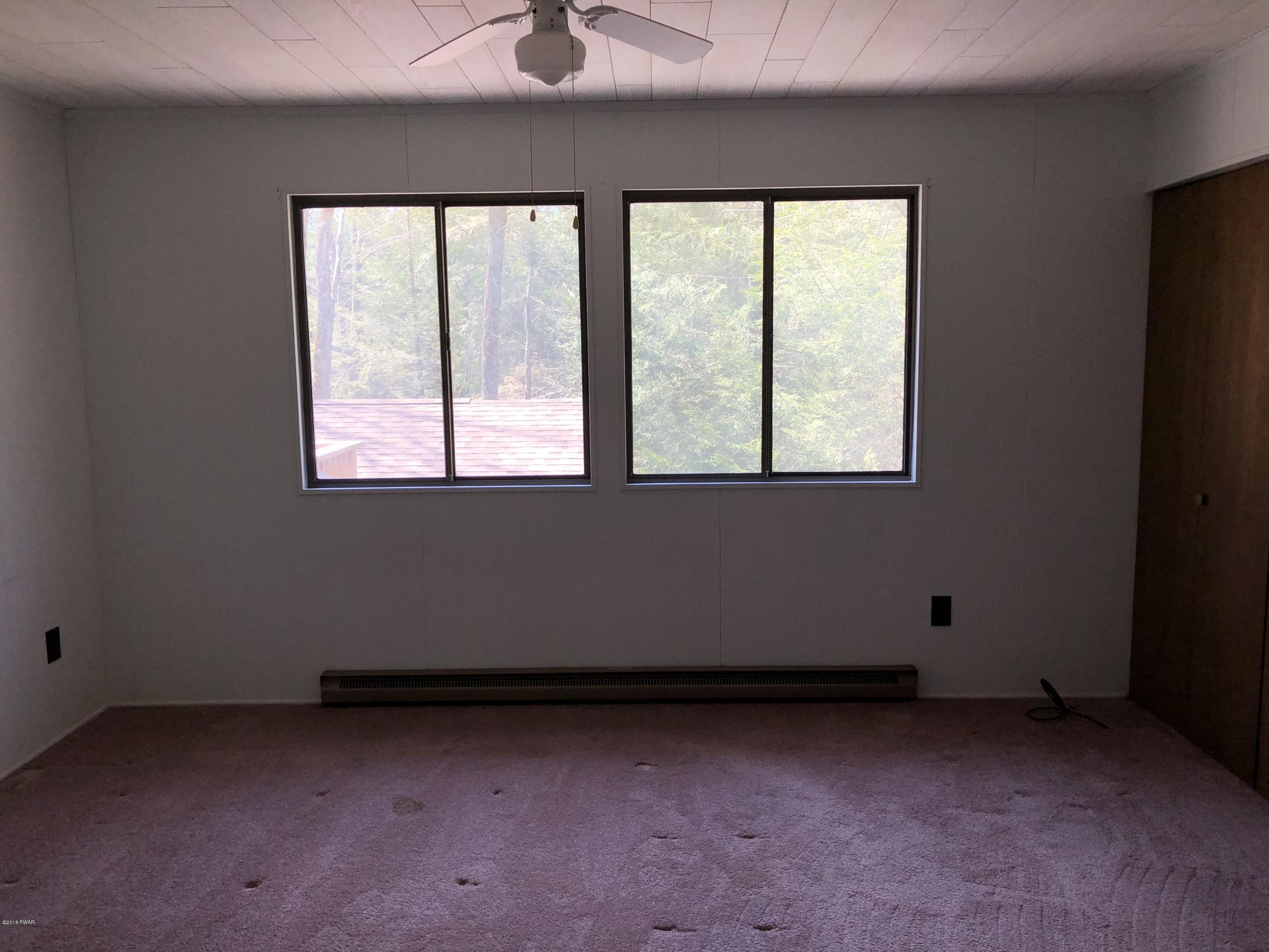 802 Conastoga Court Hawley, PA 18428 - Photo 19 of 37 20 master
