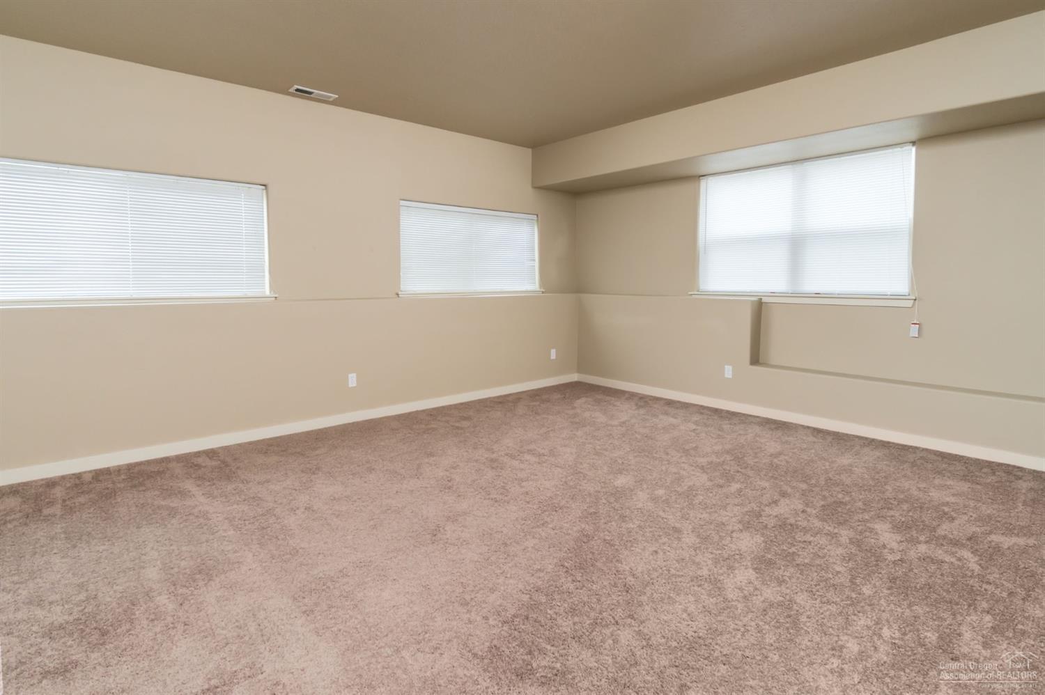 63205 Boyd Acres Road Bend, OR 97701 - Photo 9 of 19 Additional Photo