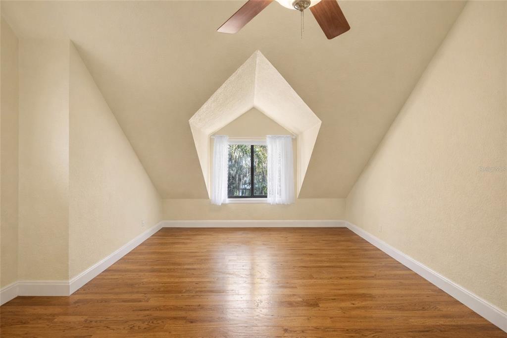 1217 Edgewood Ranch Road Orlando, FL 32835 - Photo 52 of 91 a view of an empty room with window