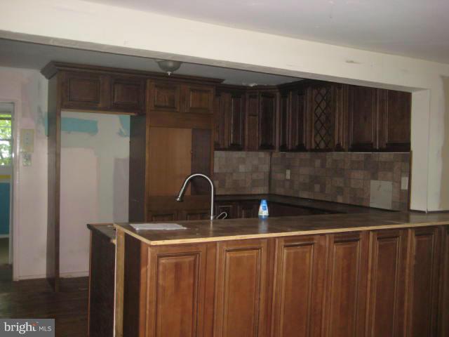 833 Riverside Drive Pasadena, MD 21122 - Photo 9 of 12 Kitchen