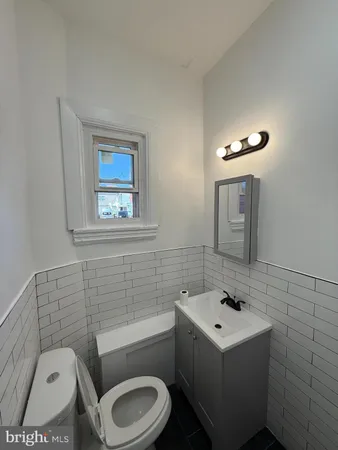 $1,000 | 1111 West Lehigh Avenue, Unit 1, Philadelphia, PA 19133