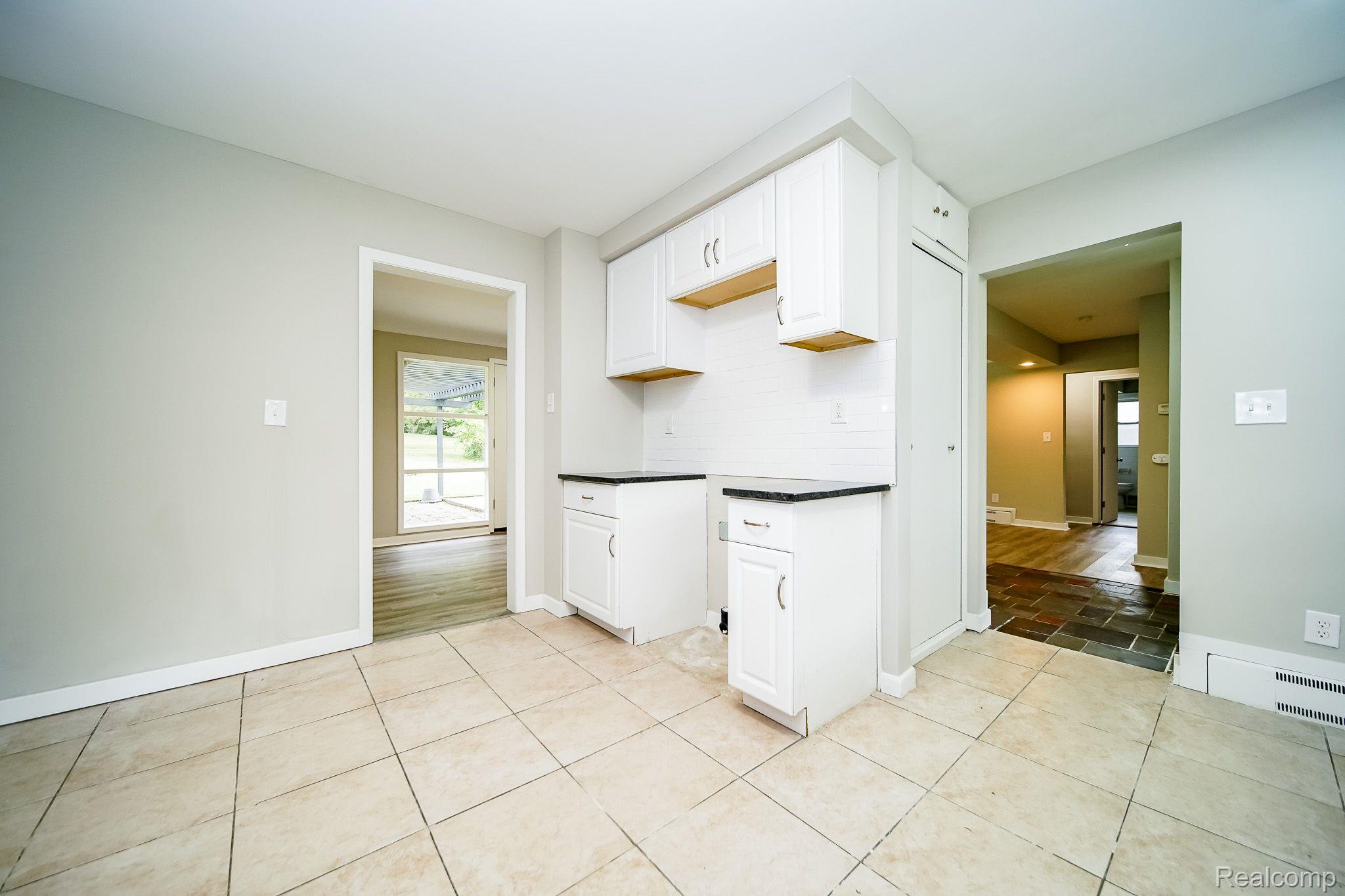 29200 Utley Road Farmington, MI 48334 - Photo 11 of 64 Gallery Image 11
