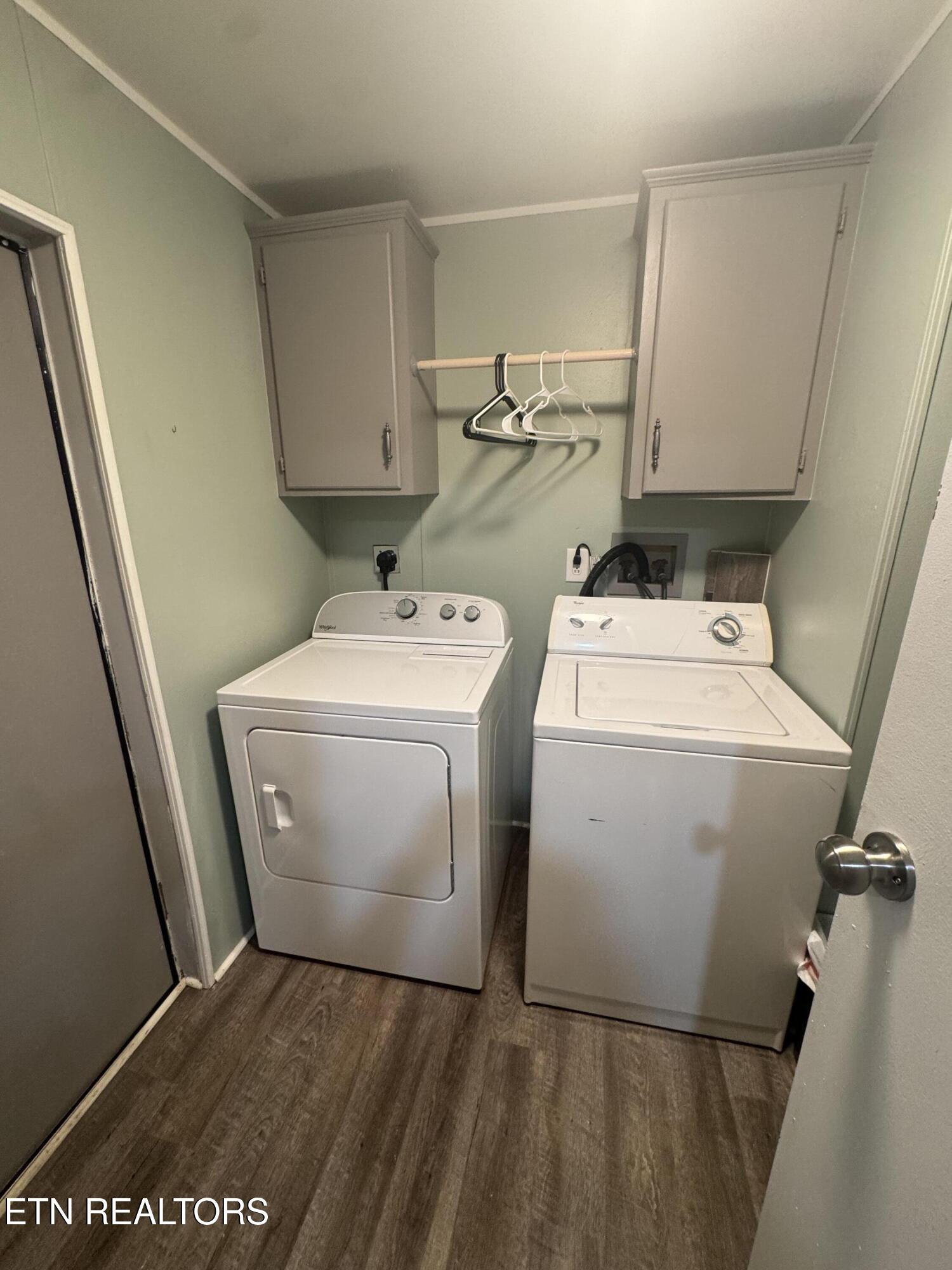 810 Rochester Avenue Middlesboro, KY 40965 - Photo 9 of 15 Laundry Room