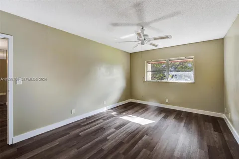 $129,000 | 1030 Country Club Drive, Unit 405, Margate, FL 33063