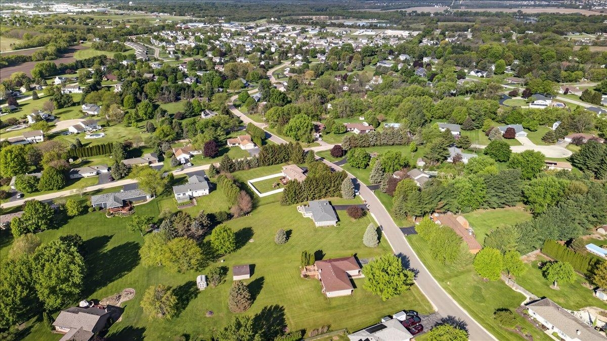 6137 Upper Ridge Way Roscoe, IL 61073 - Photo 46 of 48