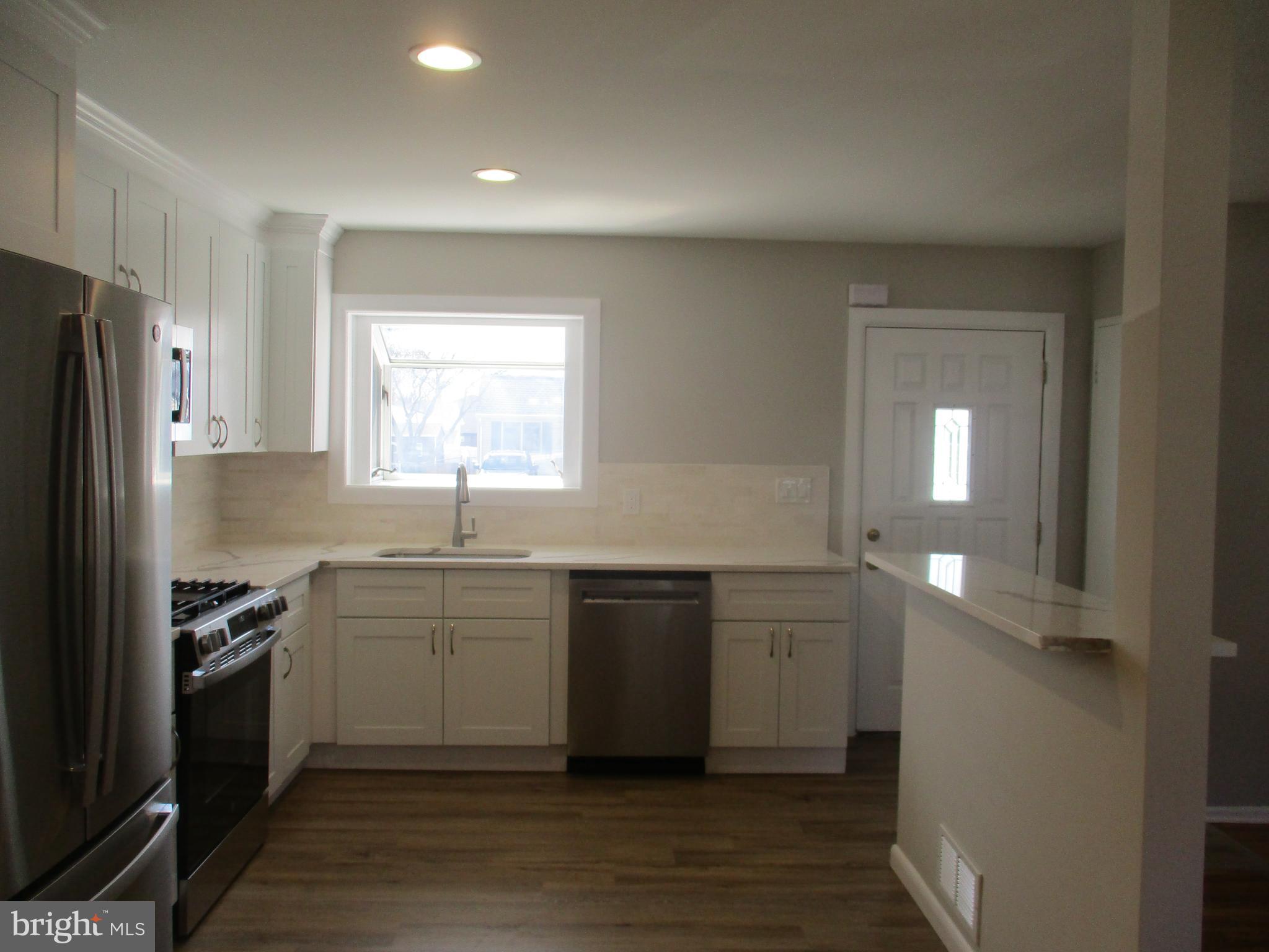 34 Thoreau Road Hamilton, NJ 08690 - Photo 6 of 27