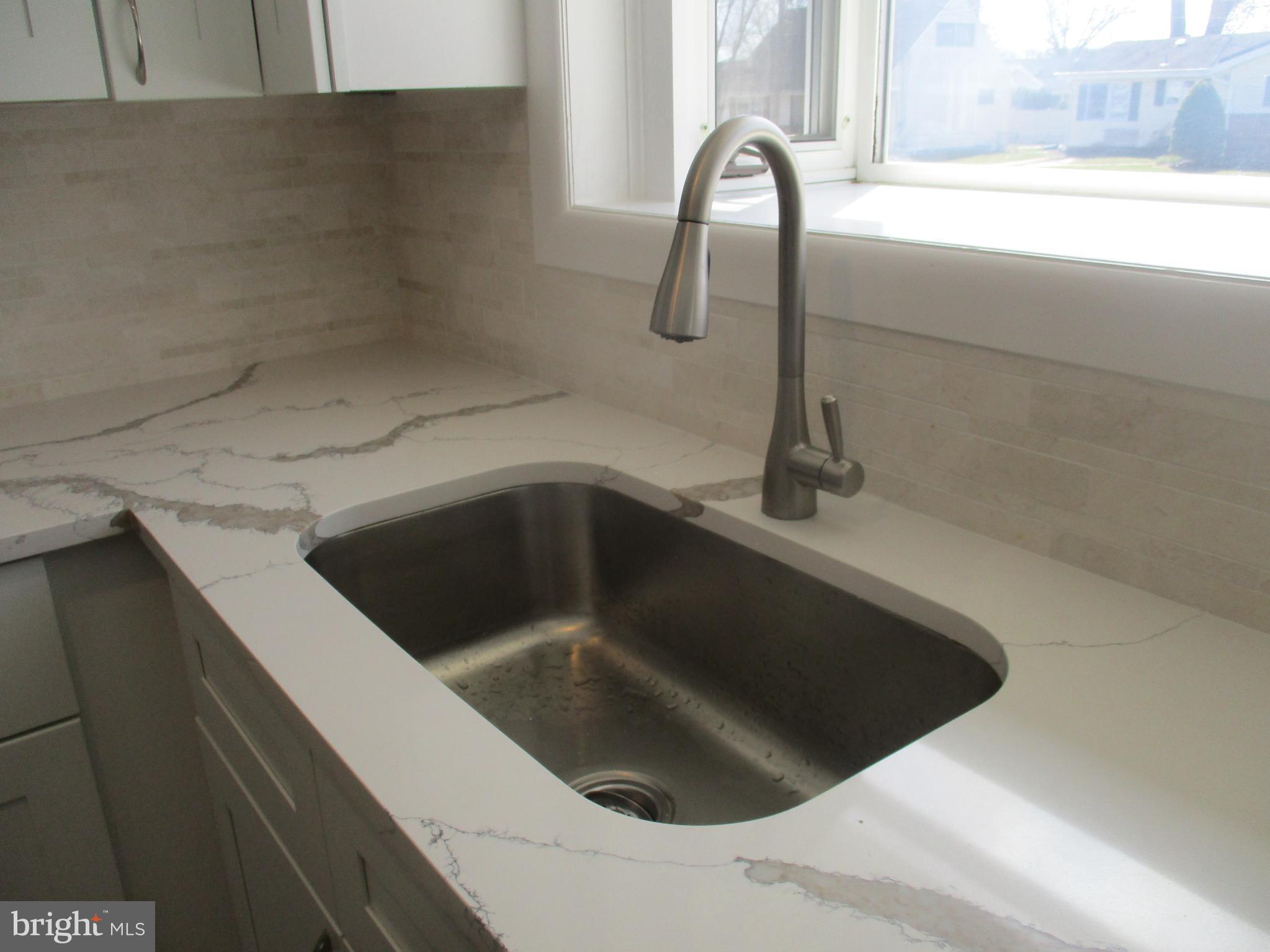 34 Thoreau Road Hamilton, NJ 08690 - Photo 10 of 27