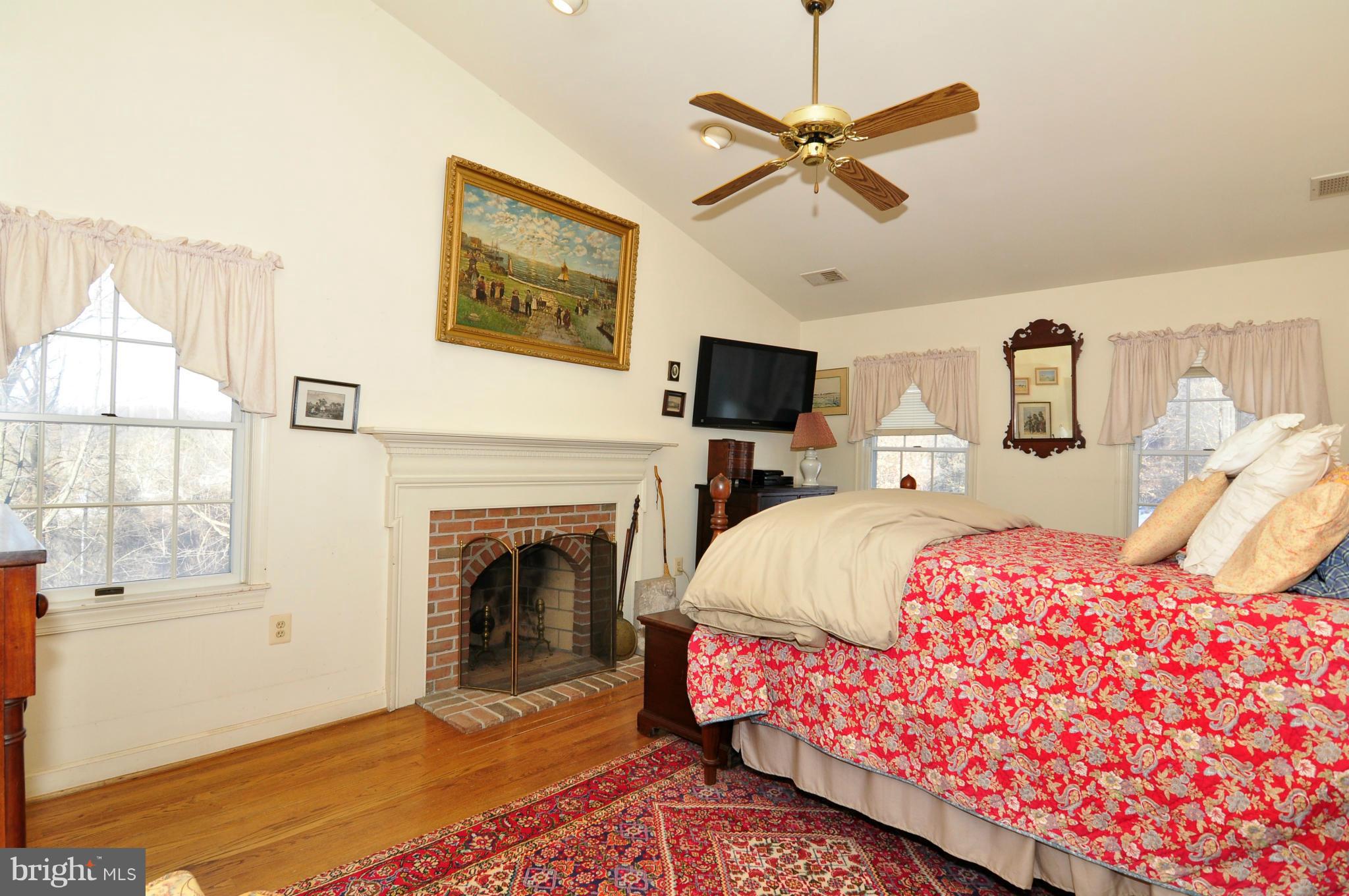 18111 Canby Road Leesburg, VA 20175 - Photo 18 of 30 Bedroom (Master)