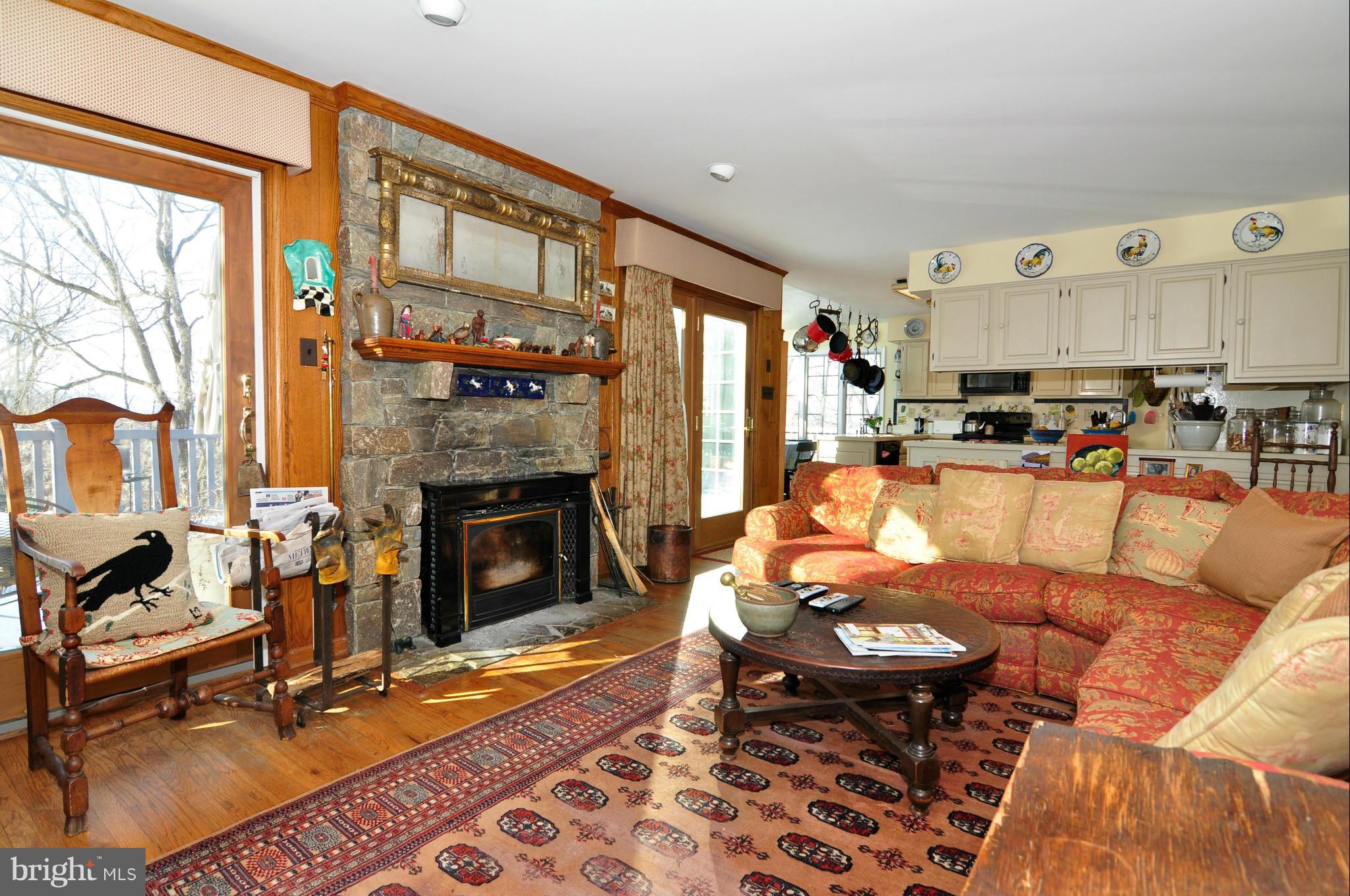 18111 Canby Road Leesburg, VA 20175 - Photo 6 of 30 Family Room
