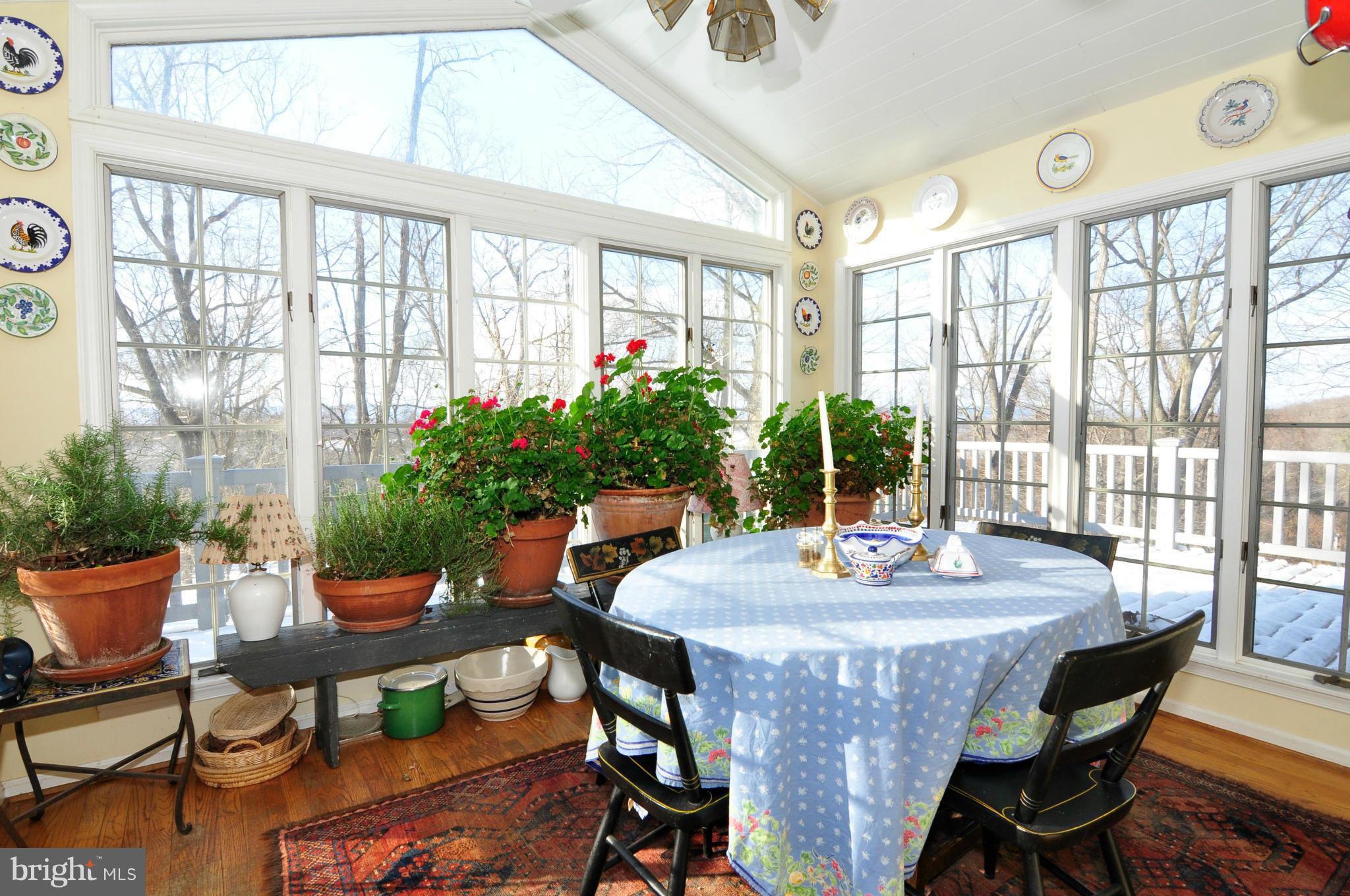 18111 Canby Road Leesburg, VA 20175 - Photo 10 of 30 Kitchen