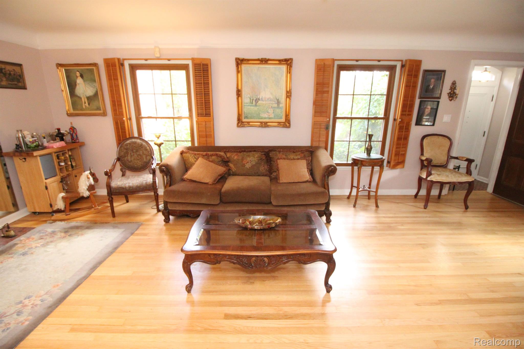 1747 Severn Road Grosse Pointe, MI 48236 - Photo 9 of 55 Gallery Image 9