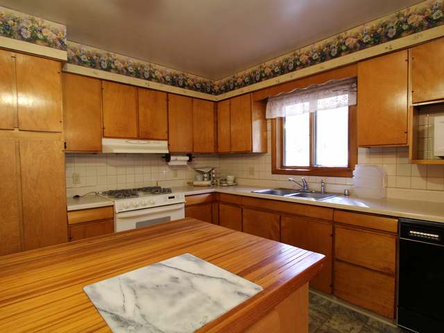 1731 Yellow Birch Road Eagle River, WI 54521 - Photo 4 of 16 Gallery Image 4