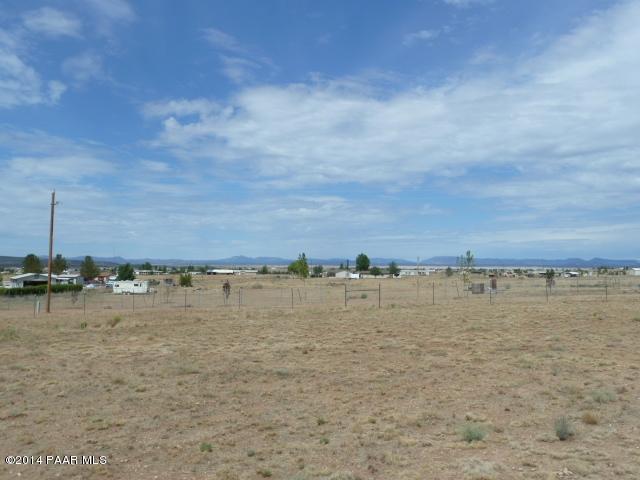 25405 North High Desert Road Paulden, AZ 86334 - Photo 6 of 10 a view of an ocean