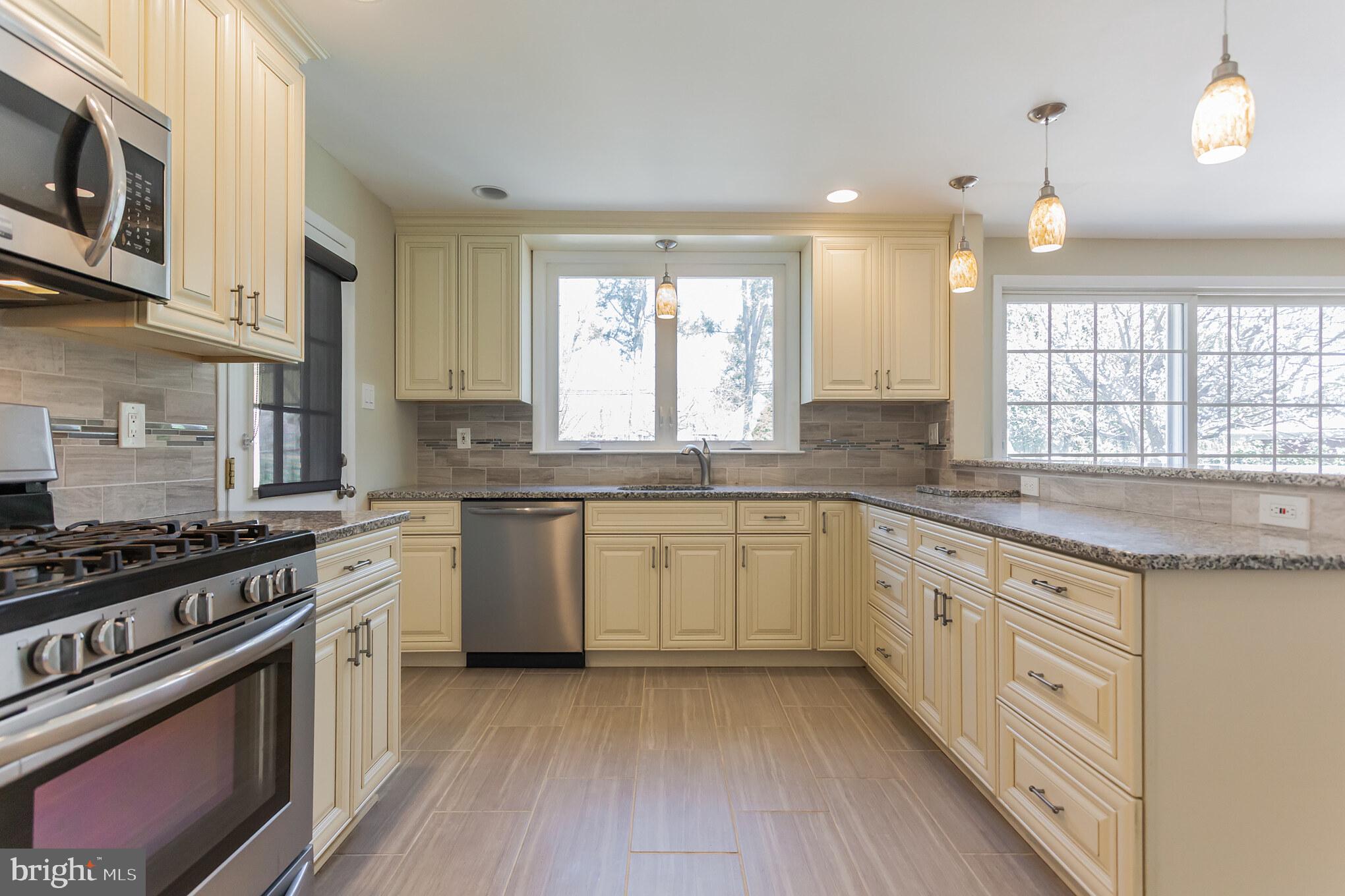 115 Kingston Road Cheltenham, PA 19012 - Photo 4 of 28